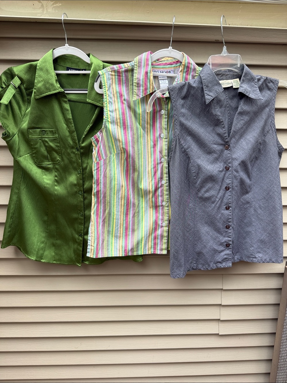Set of three Button-Up Shirts in Green/Gray/Multicolor Striped Size M